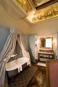 Des Saints Pères - Esprit De France 4* Paris